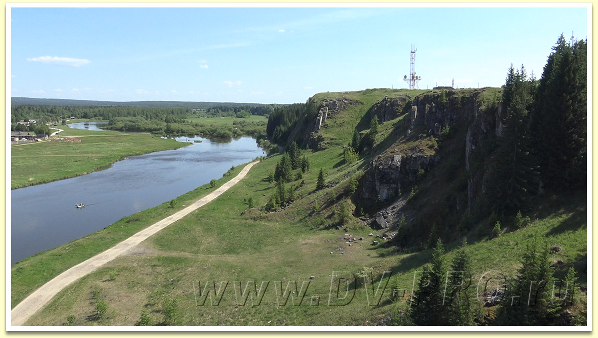Поселок Староуткинск, скала Богатырь